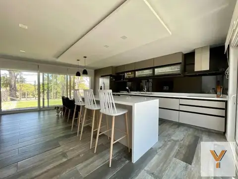 Casa en Venta en Atlantida, USD 460.000