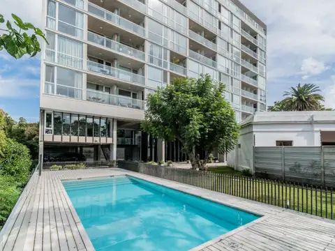 Exclusivo Penthouse con Terraza y Vista Panorámica al Río Parana