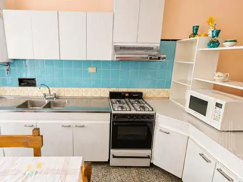 Casa 6 ambientes con 3 baños