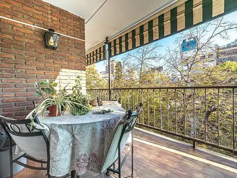 EXCELENTE SEMIPISO AL FRENTE BALCON ATERRAZADO COCHERA FIJA