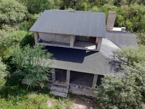 VENTA CASA LAS TAPIAS 2 DORM CATEGORIA CON 1 HA