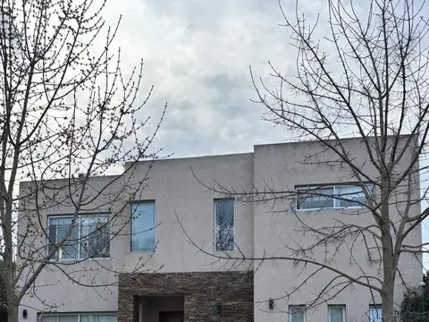 Casa en Venta de 5 dormitorios