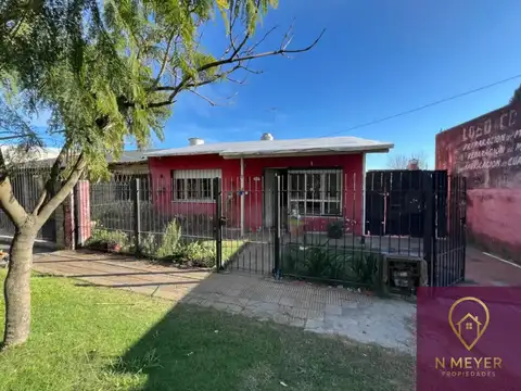Casa en venta c/ cochera en Villa de Mayo, APTO CREDITO