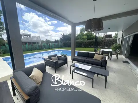 Casa en Venta en Haras Santa Maria, USD 399.000