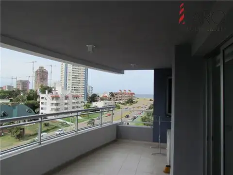 Apartamento en Brava 3 dormitorios con garage
