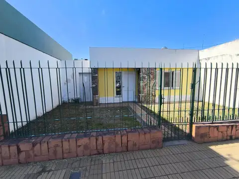 Casa en Venta en Capitan Bermudez, USD 60.000
