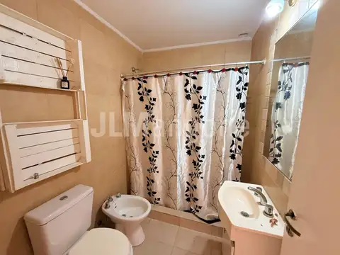 Depto Tipo Casa 2 ambientes con 1 baño