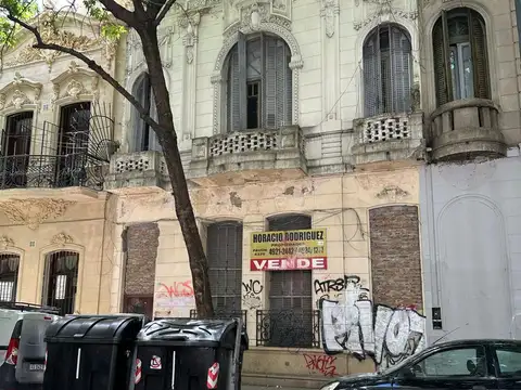 TERRENO A MINUTOS DEL CENTRO-2 CUADRAS Av. Entre Rios y 1/2 cuadra Av.San Juan -a metros del subte E