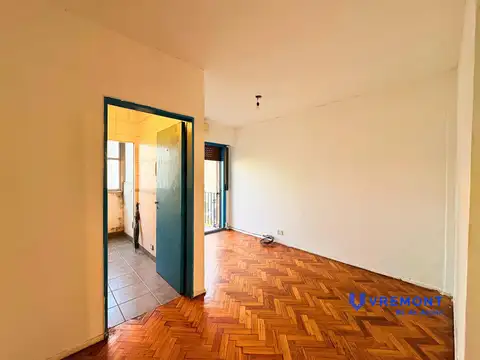 Alquiler de departamento 2 ambientes con balcón al frente en el barrio de Caballito.