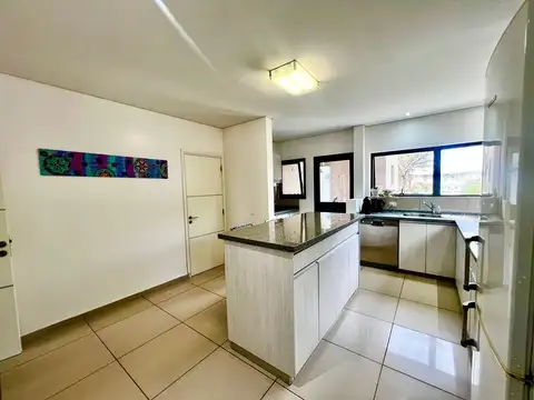 VENTA MODERNA CASA 5 DORMI C PILE VALLE DEL GOLF
