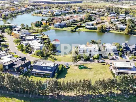 Terreno en Venta de 816,0 m2