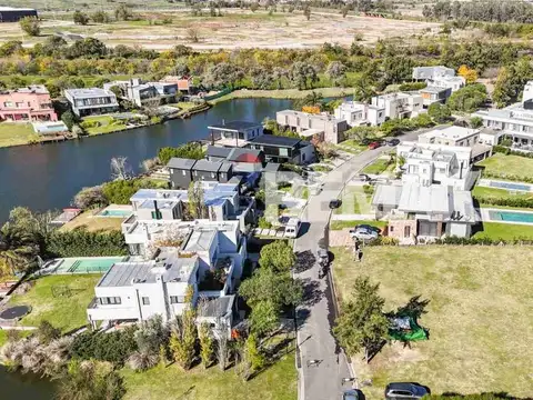 Terreno en Venta en Lagos Del Norte, USD 225.000
