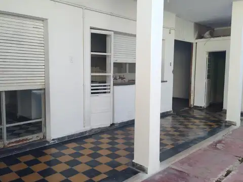 VENTA CASA 3 dormi  patio-cochera y galpon