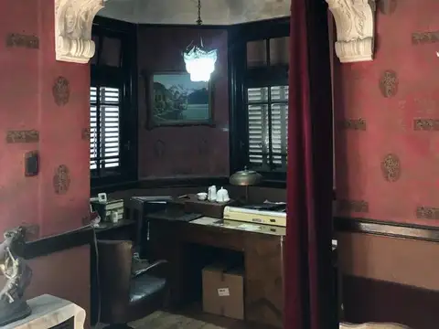 Casa en Venta con 4 cocheras