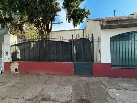 CASA EN VENTA 4 AMBIENTES FLORIDA OESTE