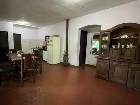 Casa 4 ambientes con 1 baño
