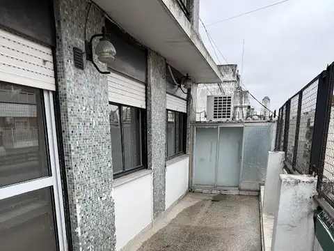 Sarmiento 4500, Piso 8
