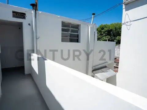 40 e/115 y 116 200, Piso 0