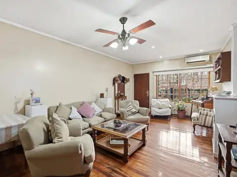 Casa 4 ambientes con 3 baños