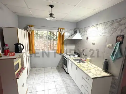 CASA FAMILIAR AMPLIA Y FUNCIONAL