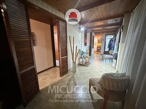 Casa en Venta con 2 cocheras