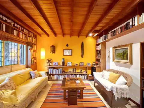 Casa + estilo y luz natural a metros de Perú Beach, Acassuso