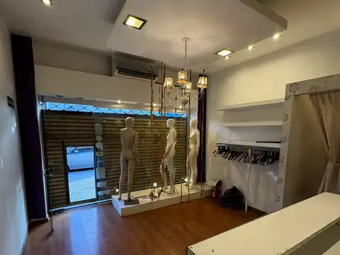 Local en Alquiler en Monte Castro, $ 1.100.000