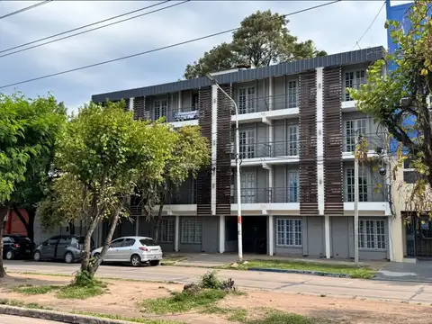 AVENIDA CASTELLI 300, Piso 1