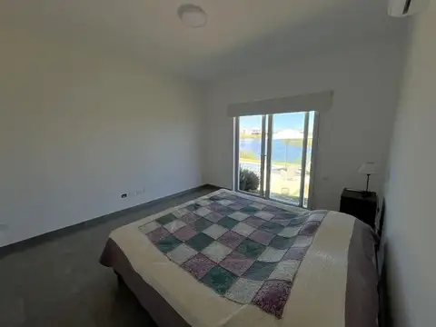 Casa a la Laguna en Venta - El Naudir