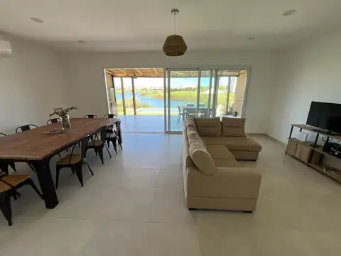 Casa en Venta en El Naudir, USD 212.000