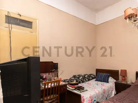 Humberto Primo 1900, Piso 0