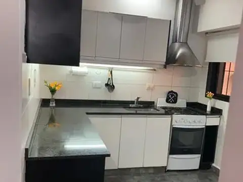 Depto Tipo Casa en Venta en Parque Avellaneda, USD 102.000