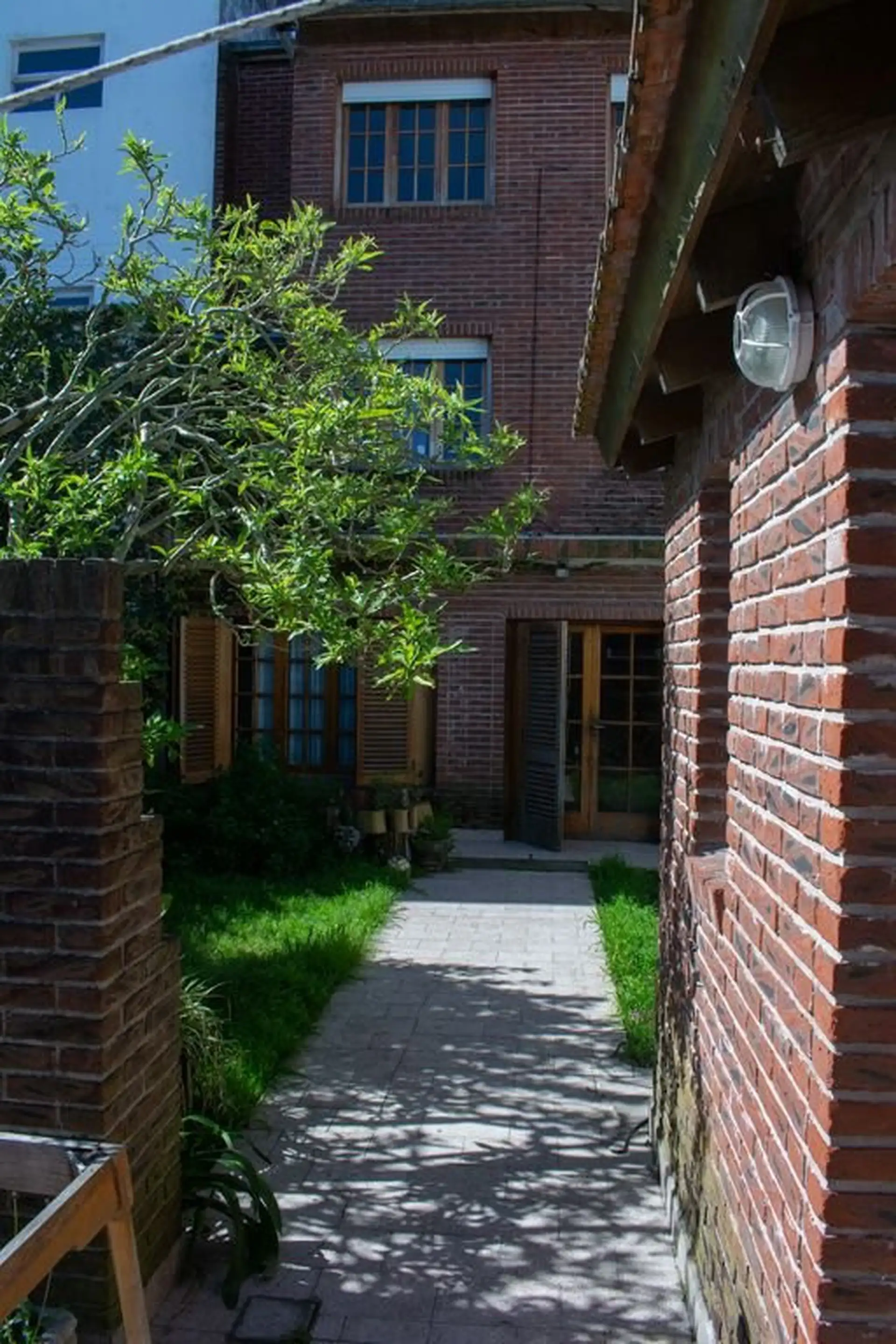 Casa 5 amb, 234m² con garage y quincho — Nueva Pompeya
