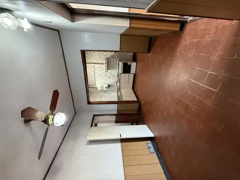 Casa en Alquiler con 2 cocheras