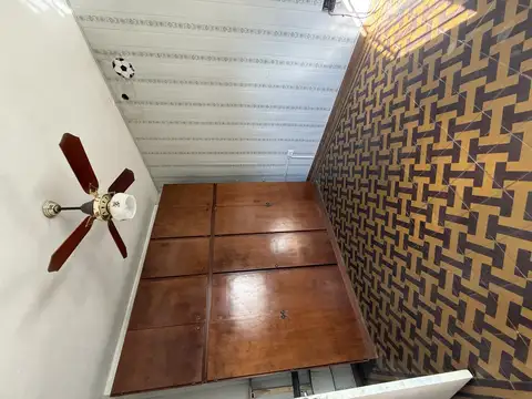 Casa 6 ambientes con 1 baño