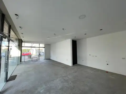 ALQUILER LOCAL COMERCIAL  473 BIS Y 13 B City Bell