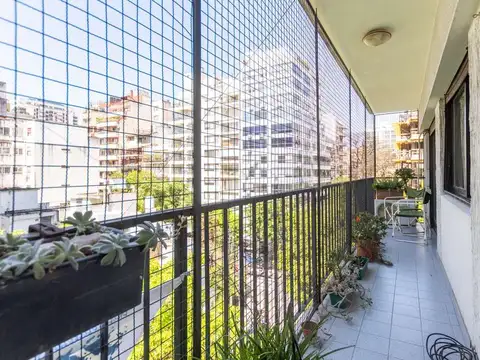 Franklin Delano Roosevelt 2200, Piso 5