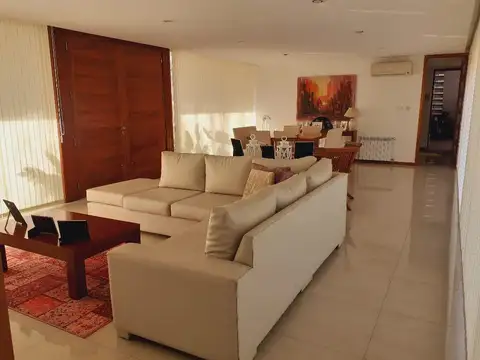 Quinta en Venta de 5 dormitorios
