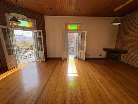 Depto Tipo Casa en Venta 76 años