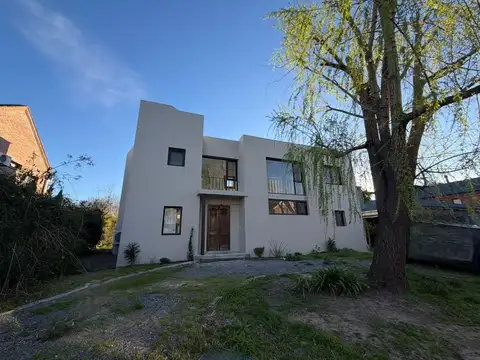 Casa en Alquiler Anual en B Cerrado El Portillo