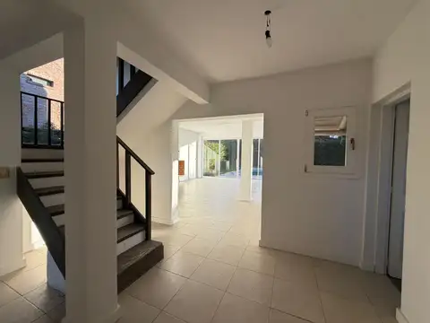 Casa en Alquiler en Pilar, USD 2.000