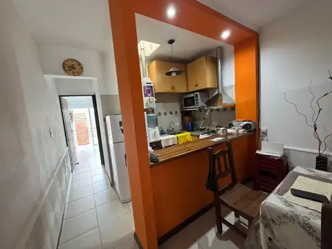 Casa 2 ambientes con 1 baño