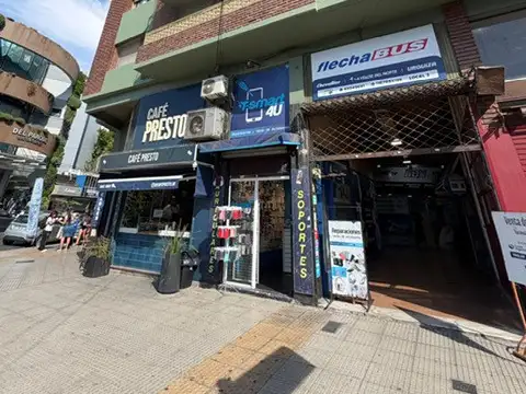 LOCAL EN VENTA DE GALERIA, CON ENTRADA A LA CALLE,  FRENTE A ESTACION VILLA DEL PARQUE - C/ ENTREPISO Y BAULERAS