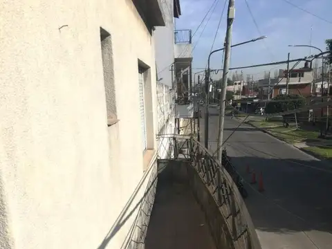 Depto Tipo Casa en Venta de 2 ambientes