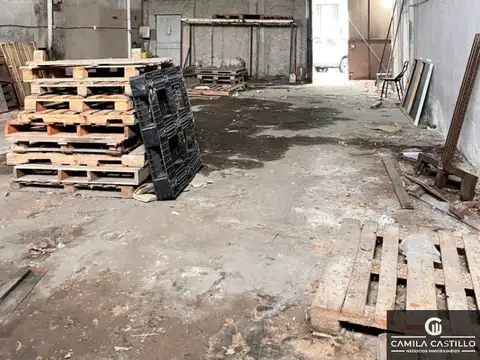 Galpón en venta de 226m2 ubicado en Versalles