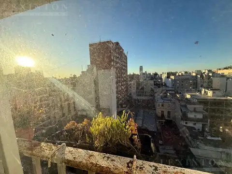 VISTA – PISO ALTO - Bajas Expensas - Venta Departamento 2 Dormitorios - 3 Ambientes – Balvanera