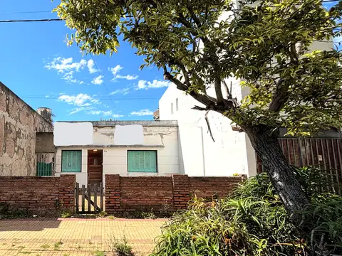 Lote en venta, ideal emprendimiento. La Plata. Zona Norte