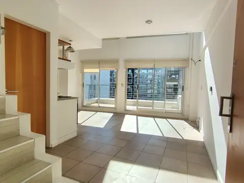 Hermoso dúplex, todo sol, con gran balcón y amenities