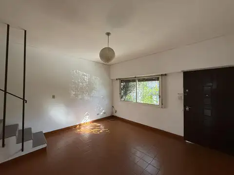 Depto Tipo Casa en Venta con 1 cocheras