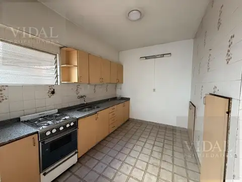 Depto Tipo Casa en Venta 40 años